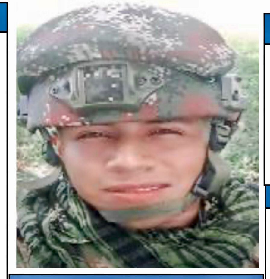 Alias Jimmy con uniformes robados al Ejército Nacional.