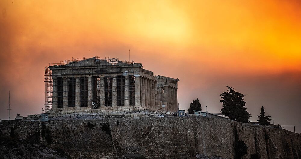 Incendios cerca al Partenón en Grecia