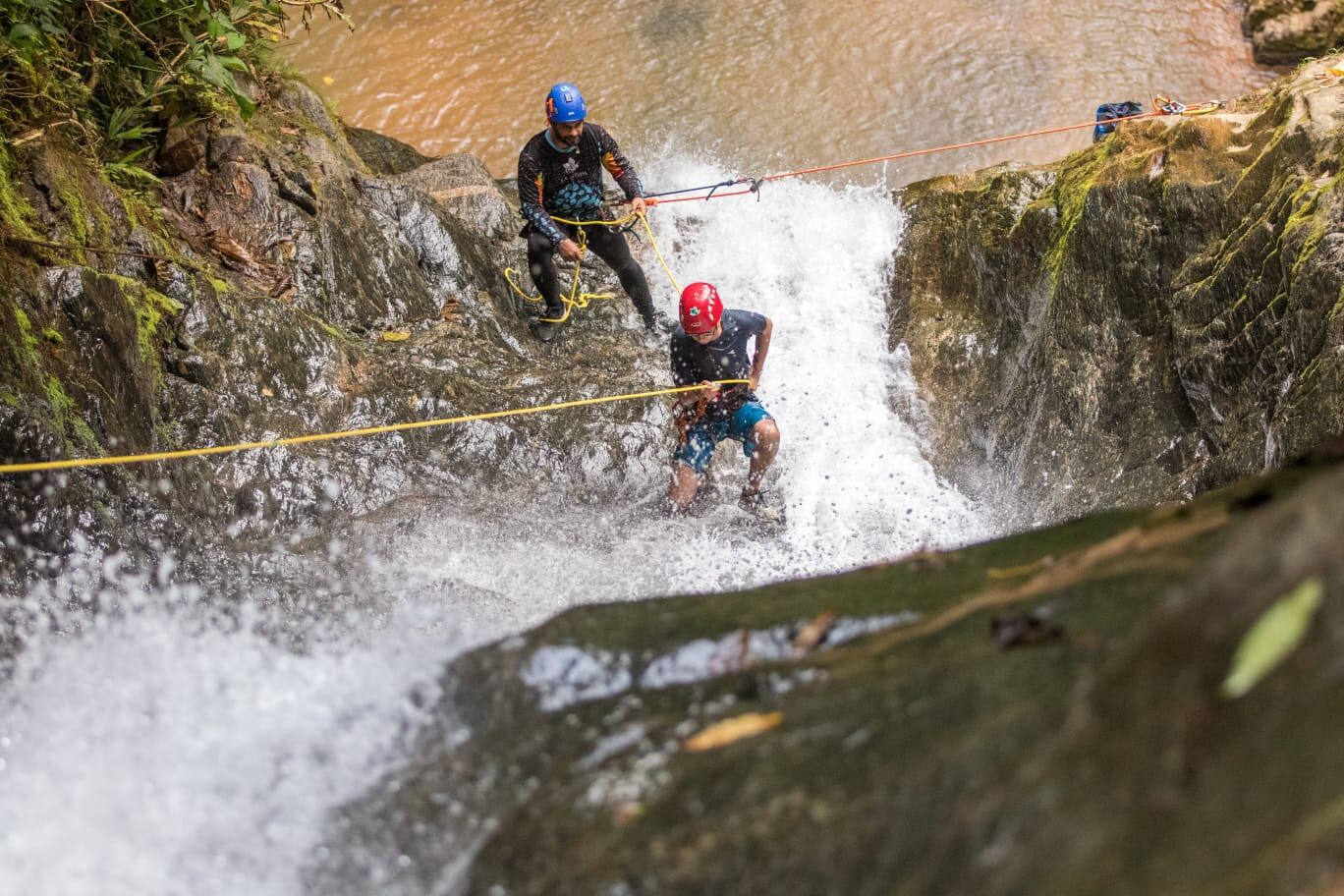 Torrentismo en la Reserva Natural y Ecoturística La Avispa.
