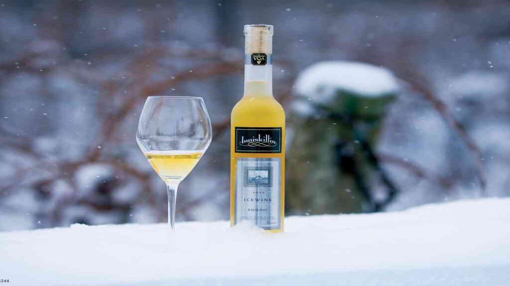 El vino de hielo es uno de los licores característicos de Canadá.