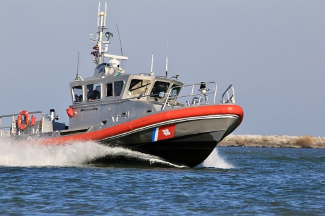 La Guardia Costera de Estados Unidos reactivó la búsqueda del pasajero este jueves.