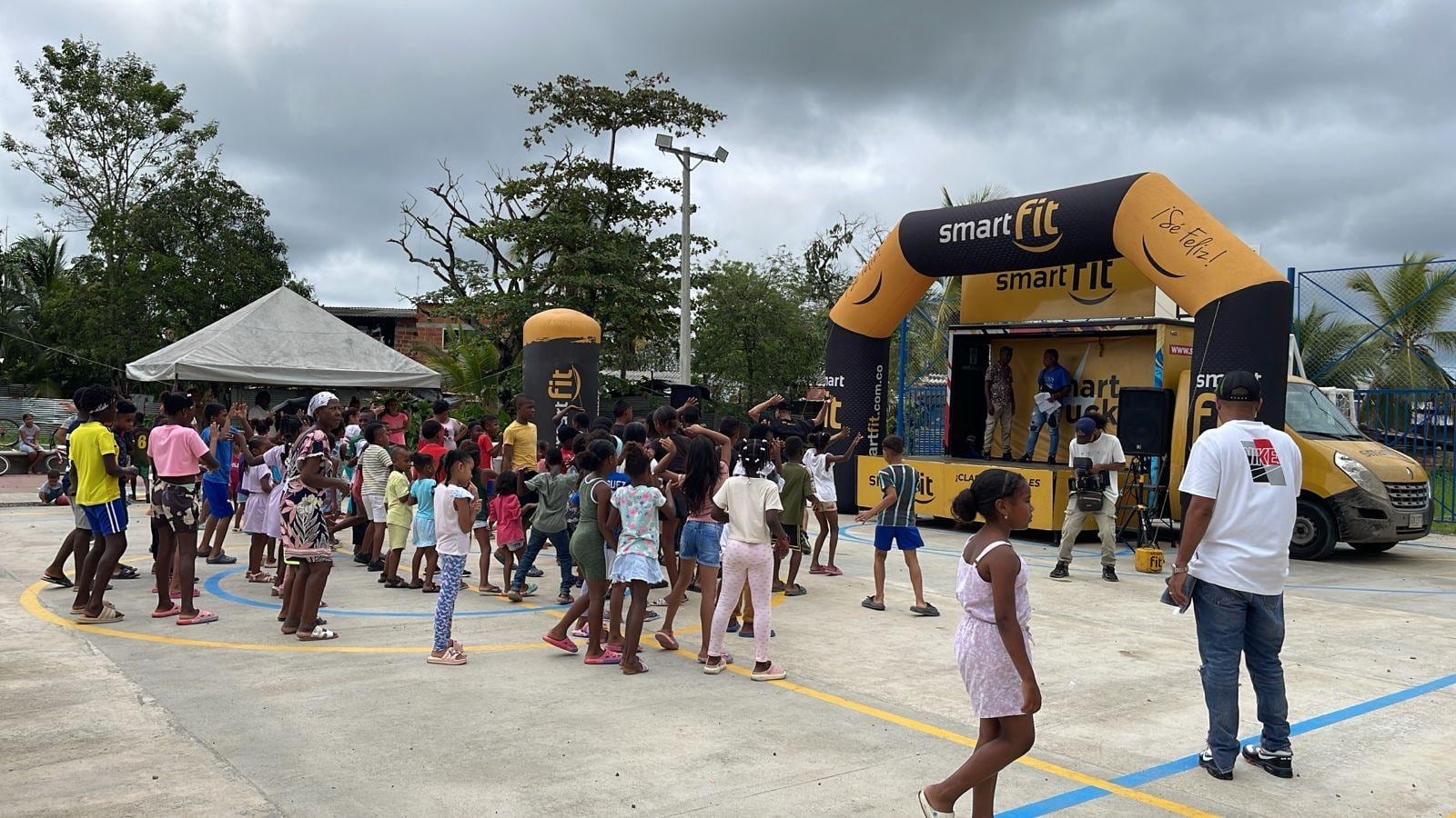 Smart Fit se unió como aliado a la segunda edición de Vamos Nueva Colonia 2025, iniciativa de impacto social en el Urabá antioqueño.