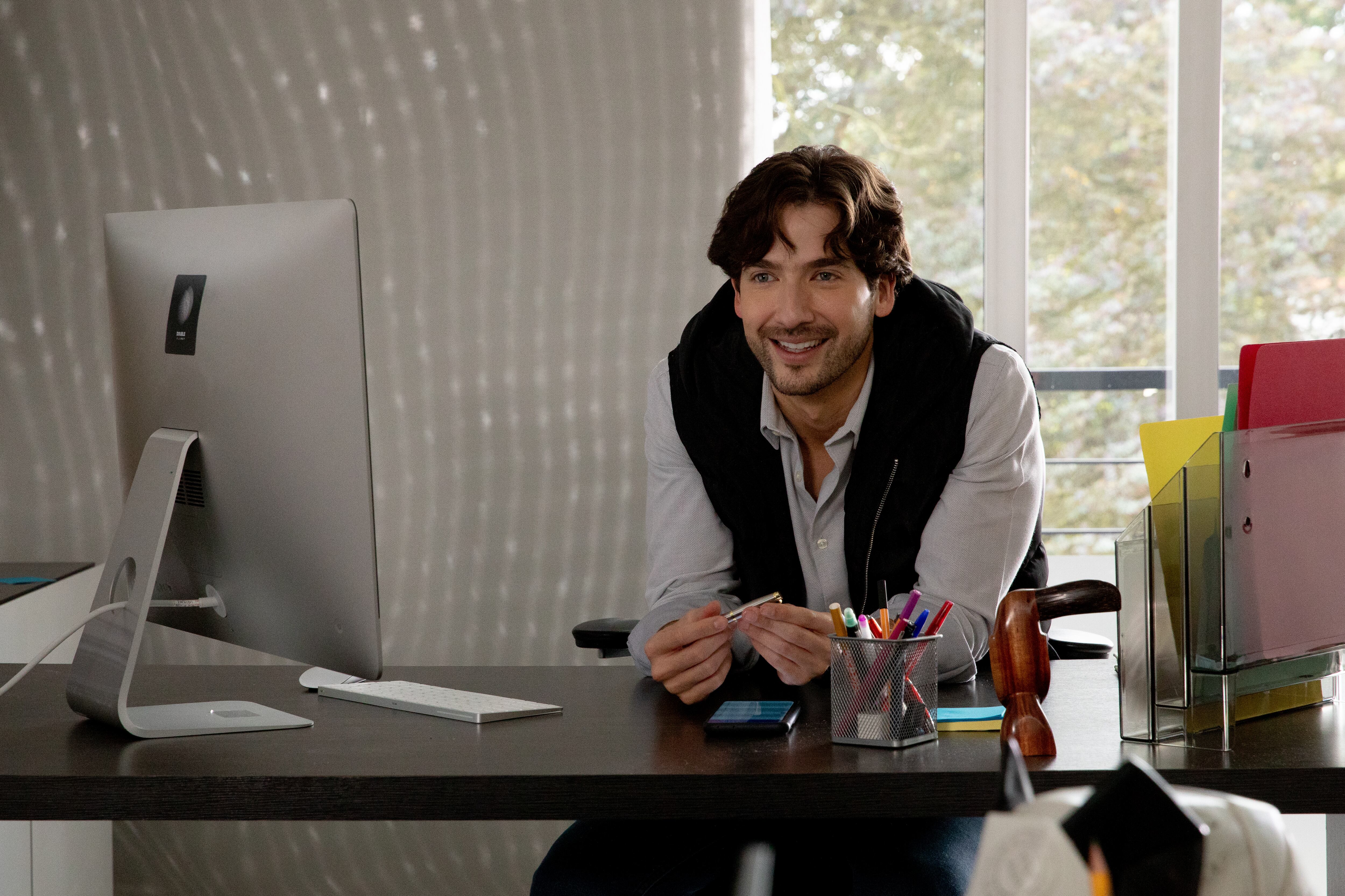 Carlos ha participado en varias novelas colombianas, entre ellas Padres e Hijos y el remake de Francisco el Matemático.