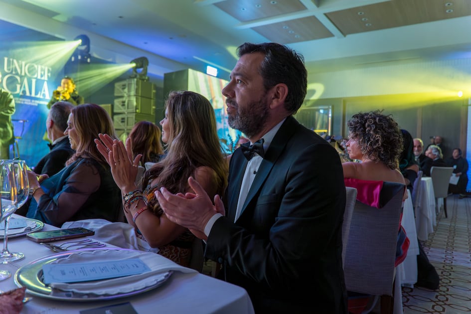 La gala benéfica de Unicef se llevó a cabo el viernes 17 de abril de 2026. El evento busca movilizar apoyo para la niñez y la adolescencia del país, con especial atención a los menores afectados por la emergencia invernal en Córdoba.