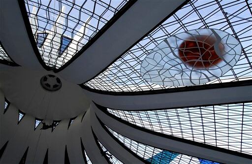Interior de la Catedral de Brasilia, cuyo nombre completo es Catedral Metropolitana de Nuestra Señora Aparecida.
