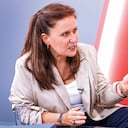 Eva Ferrer, exconsejera presidencial para la Reconciliación, habló en SEMANA sobre una presunta red criminal en la que estaría implicada Verónica Alcocer.