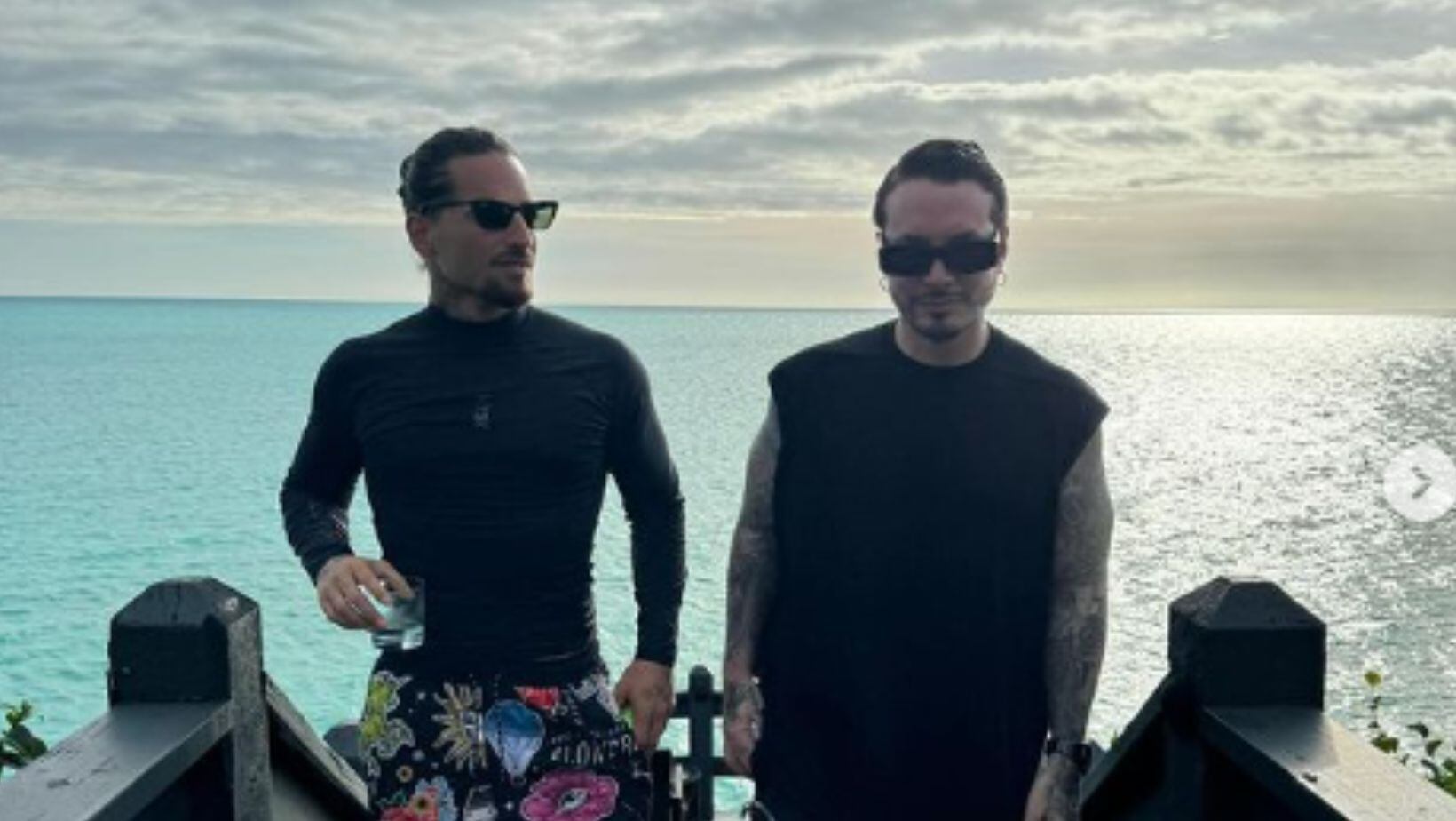 J Balvin y Maluma dan a conocer un avance de su nueva producción 'Gafas Negras'
Foto: Instagram @maluma