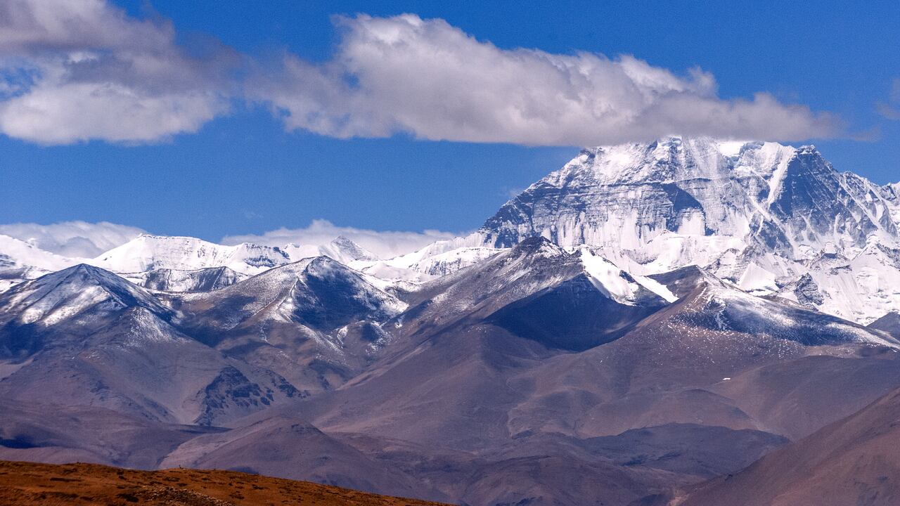 Vista del campo de la meseta del Tíbet, Región Autónoma del Tíbet, China