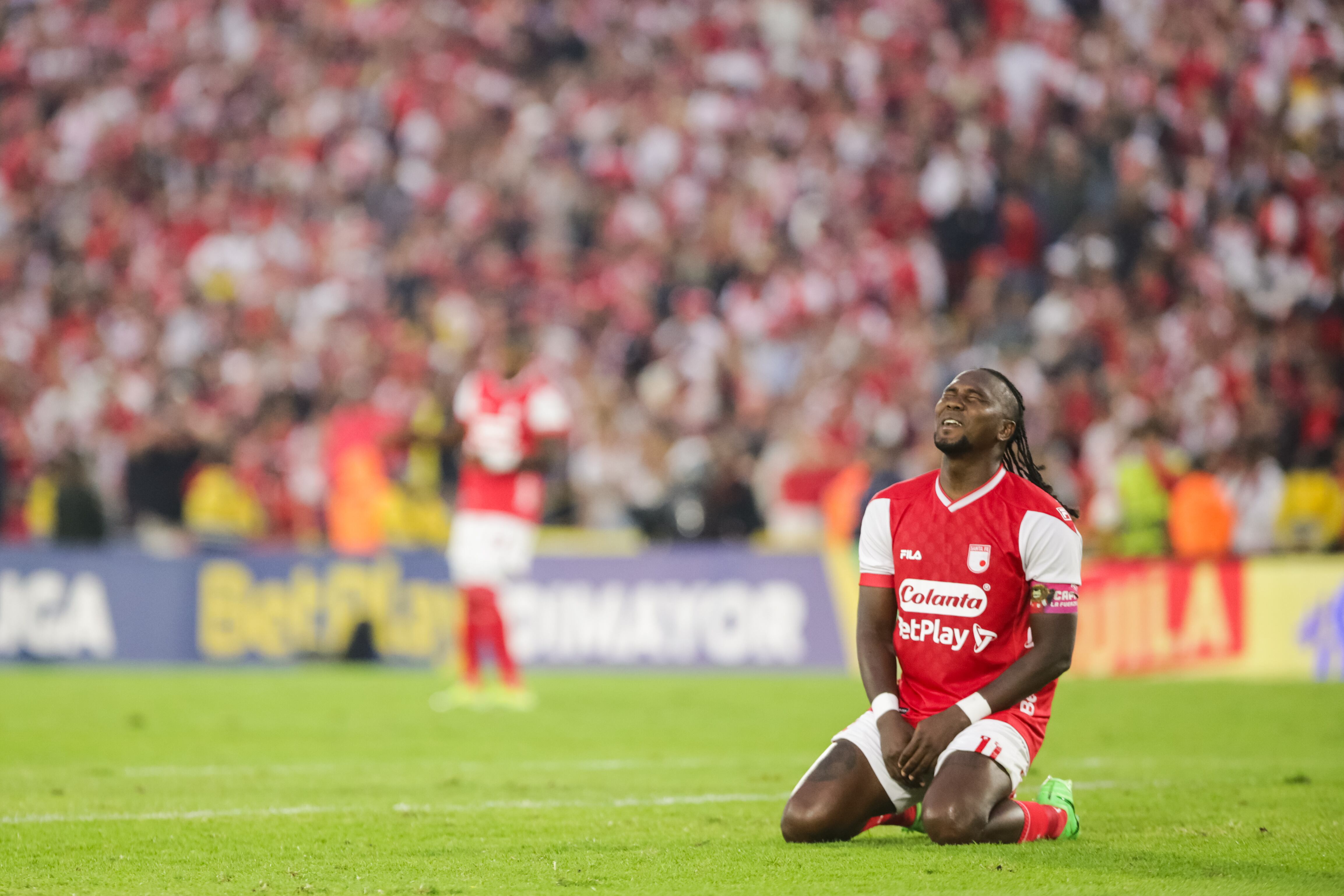 Bogotá. Abril 13 de 2024. Santa Fe enfrenta a Atlético Nacional por la fecha 16 de la Liga BetPlay-I 2024, en el estadio Nemesio Camacho El Campín. (Colprensa - Mariano Vimos)