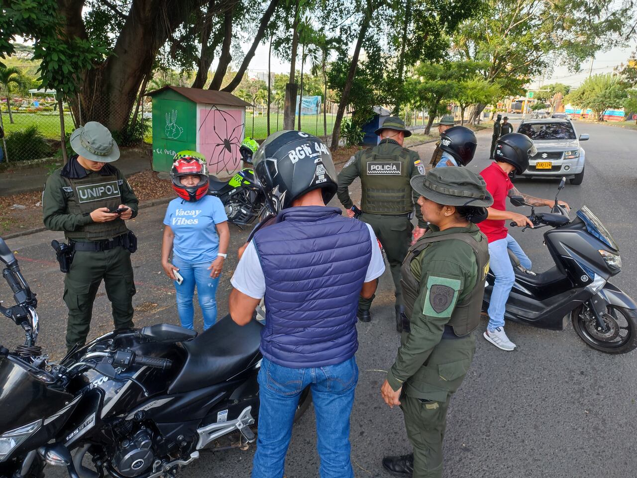 Fuerza Pública adelanta operativos de control en Tuluá para garantizar la seguridad de la comunidad tras los actos criminales registrados en el municipio.