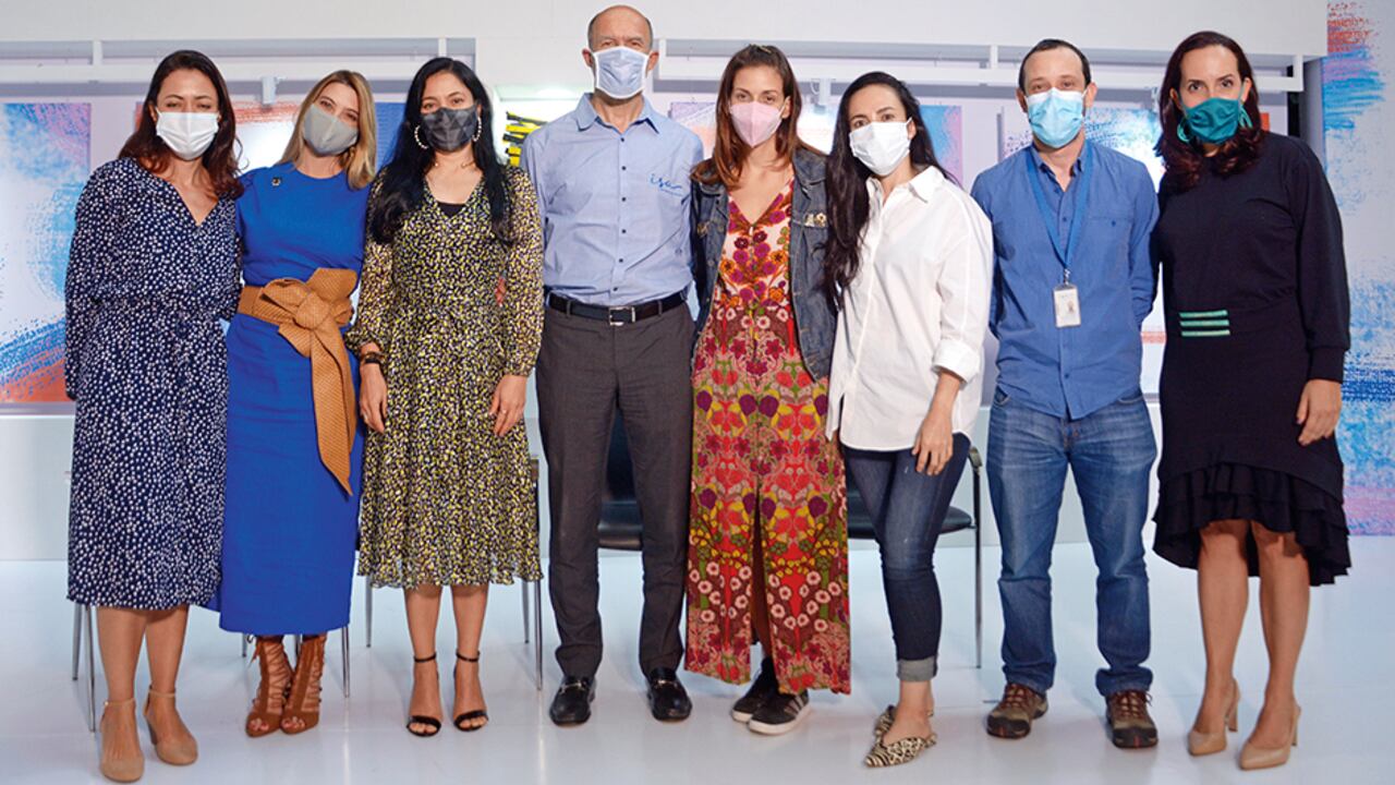 Verónica Franco, Dirección Corporativa de Comunicaciones; Juliana Suso, Vicepresidenta de Relaciones Institucionales; Olga Patricia Castaño, Vicepresidenta de Estrategia; Bernardo Vargas Gibsone, Presidente de Grupo Isa; Paola Vallejo, Dirección Corporativa de Comunicaciones Isa; Ana Mora, Directora de Estrategia; Gustavo Acevedo, Dirección Corporativa de Comunicaciones Isa-Intercolombia; María Adelaida Correa, Directora de Sostenibilidad Isa.