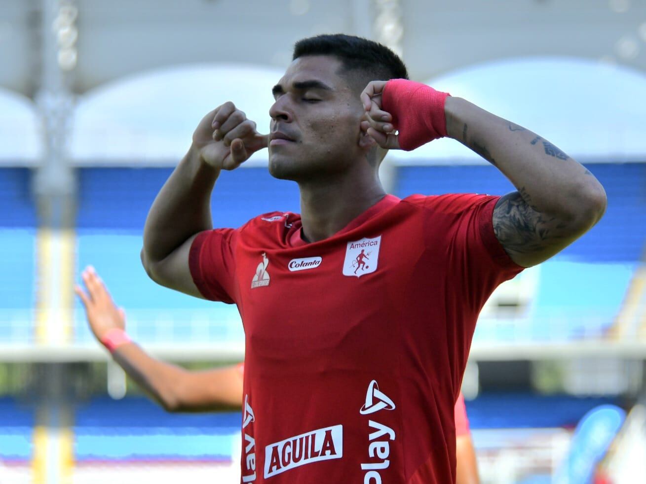 Luis Ramos celebra su gol contra Envigado, por la fecha 13 de la Liga II-2025.