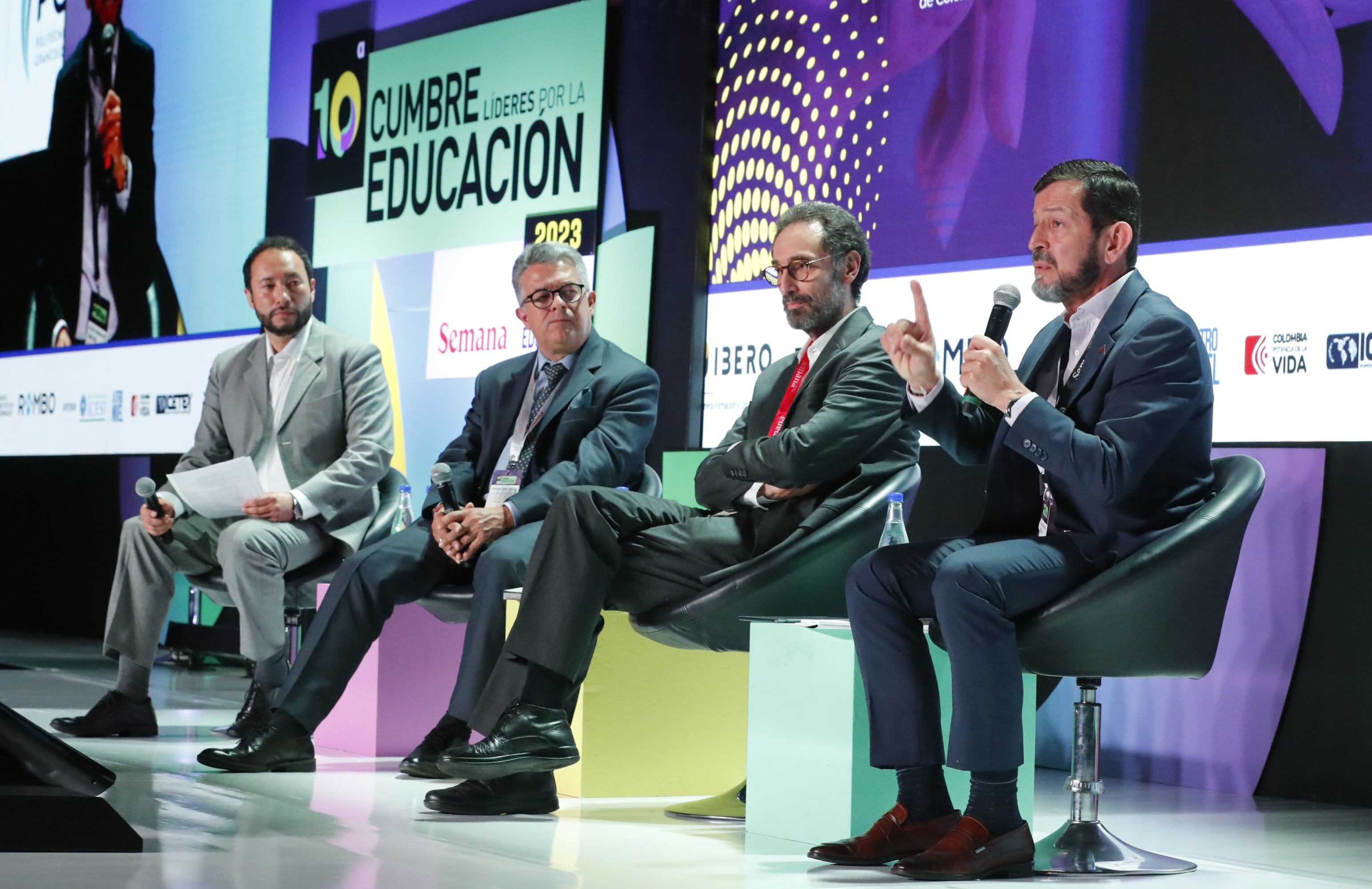 CUMBRE LÍDERES POR LA EDUCACIÓN 2023