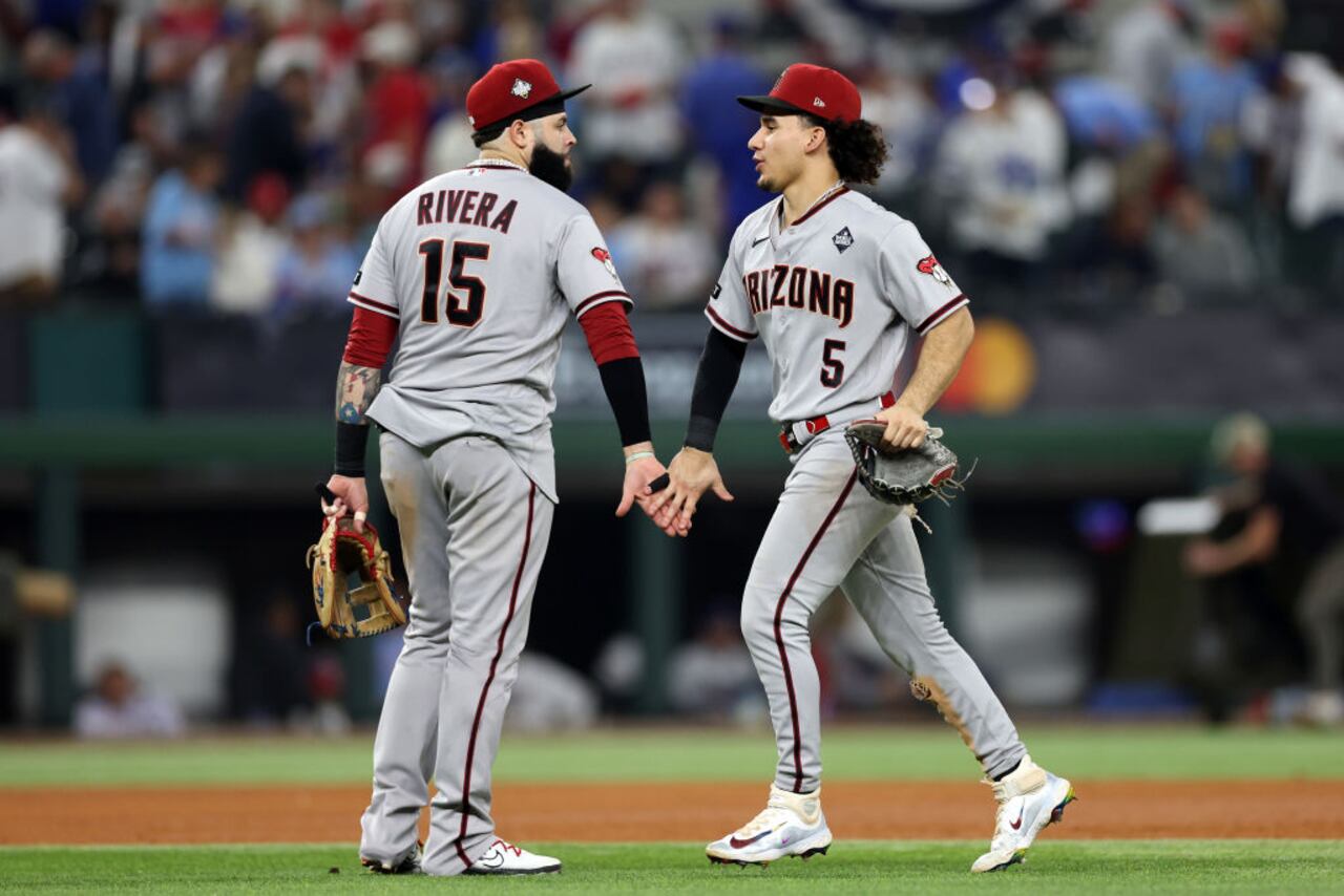 Juego 2 entre los Diamondbacks de Arizona y los Rangers de Texas