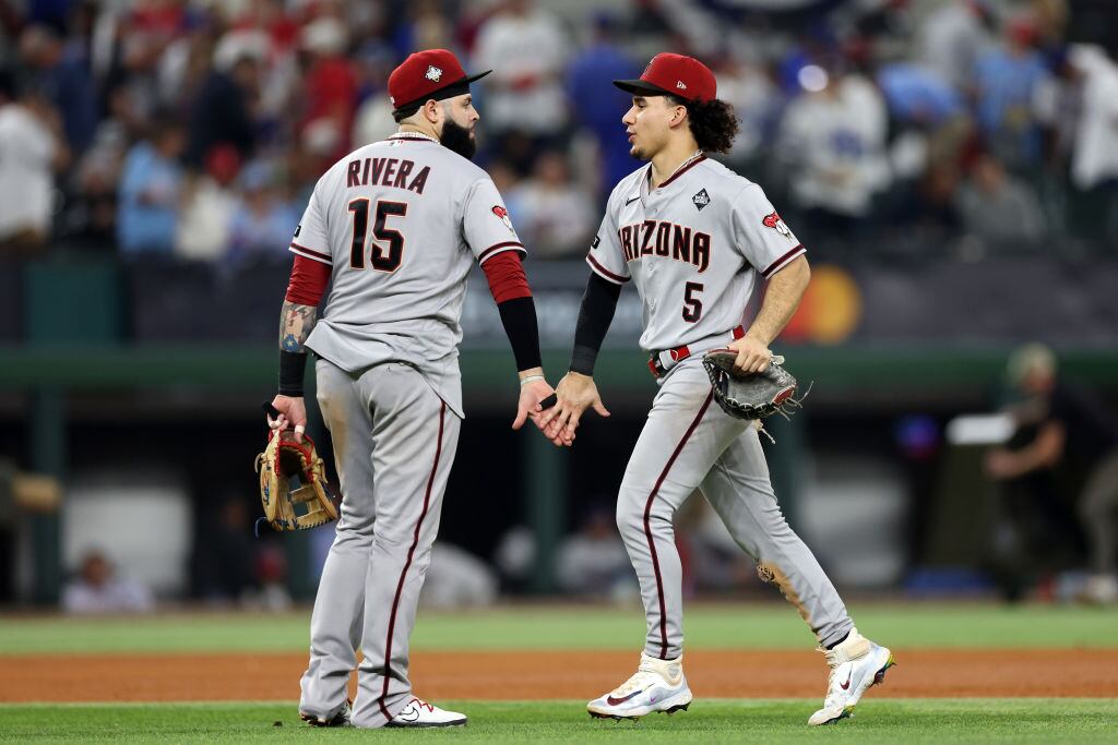 MLB: Diamondbacks propinan dura paliza a los Rangers y emparejan la ...