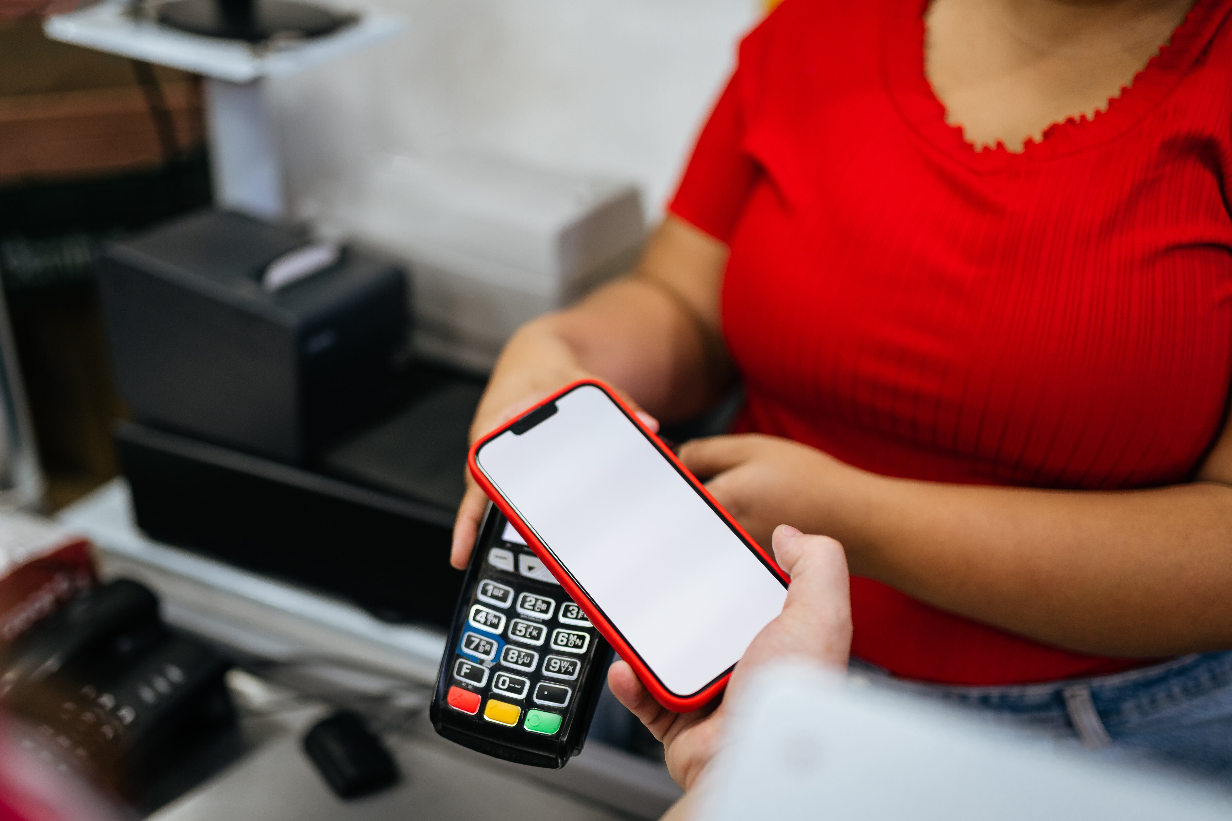 Esta herramienta ofrece asesoramiento oportuno para que sus usuarios mejoren el manejo de su dinero.