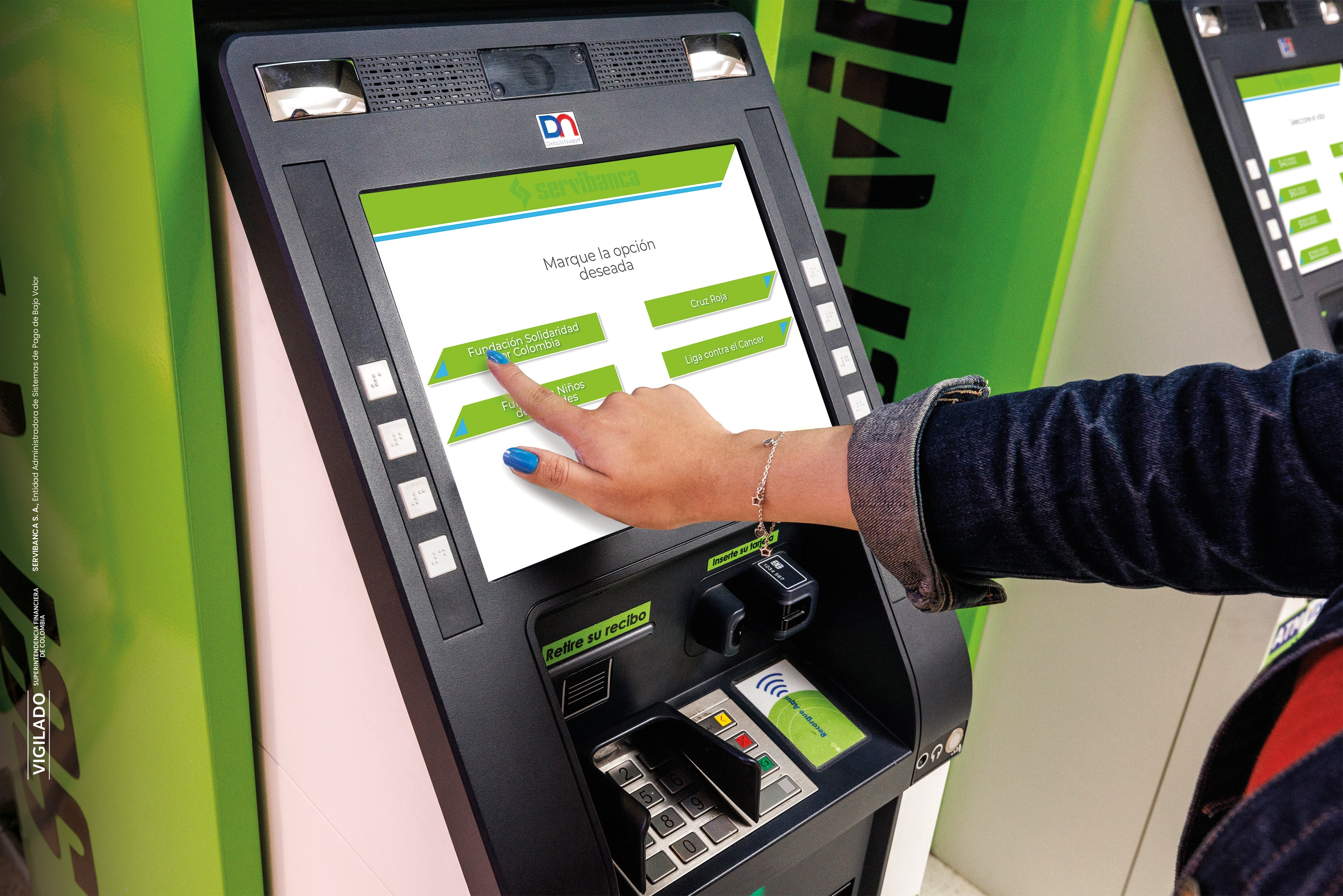 A través de algunos de los 2.750 cajeros automáticos de Servibanca es posible impulsar el trabajo de la Fundación Solidaridad por Colombia.