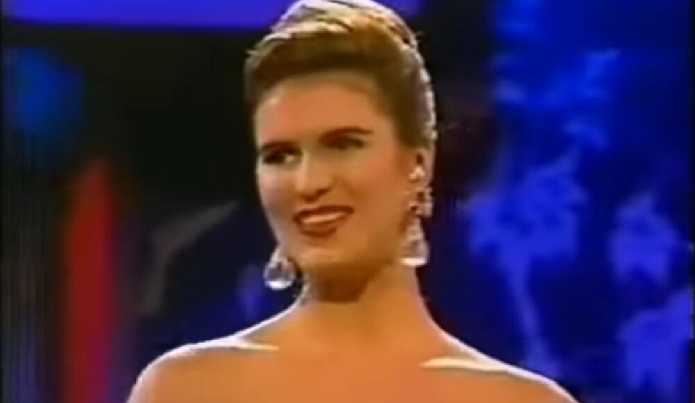 Miss Namibia, ganadora de Miss Universo 1992.