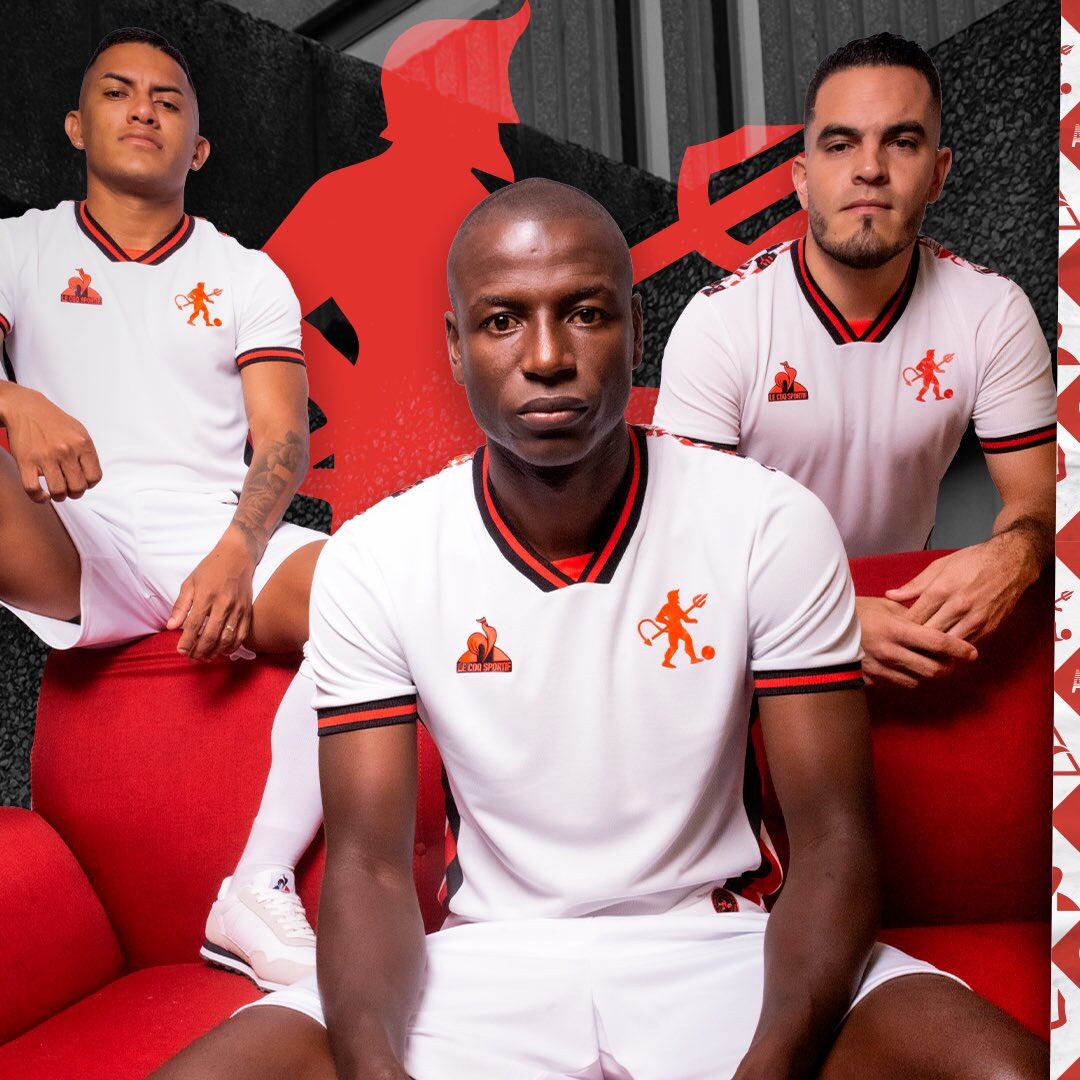 La 'mechita' oficializó su segundo uniforme para la recta final de 2023