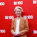La presidenta de la Comisión Europea, Ursula von der Leyen, posa en la alfombra roja del evento BILD100 del grupo editorial Axel Springer en el edificio de su sede en Berlín, Alemania, el 14 de septiembre de 2023.