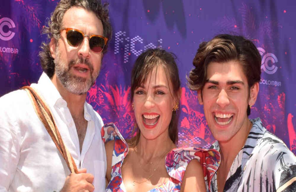 Pedro Fernández, Marcela Mar y Emiliano Pernía.