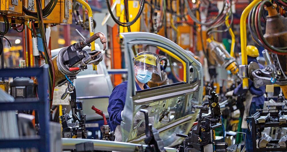  La compañía invirtió 300.000 millones de pesos en los últimos tres años, y planea mantener sus ventas al exterior en niveles de entre 35 y 40 por ciento de su producción total.