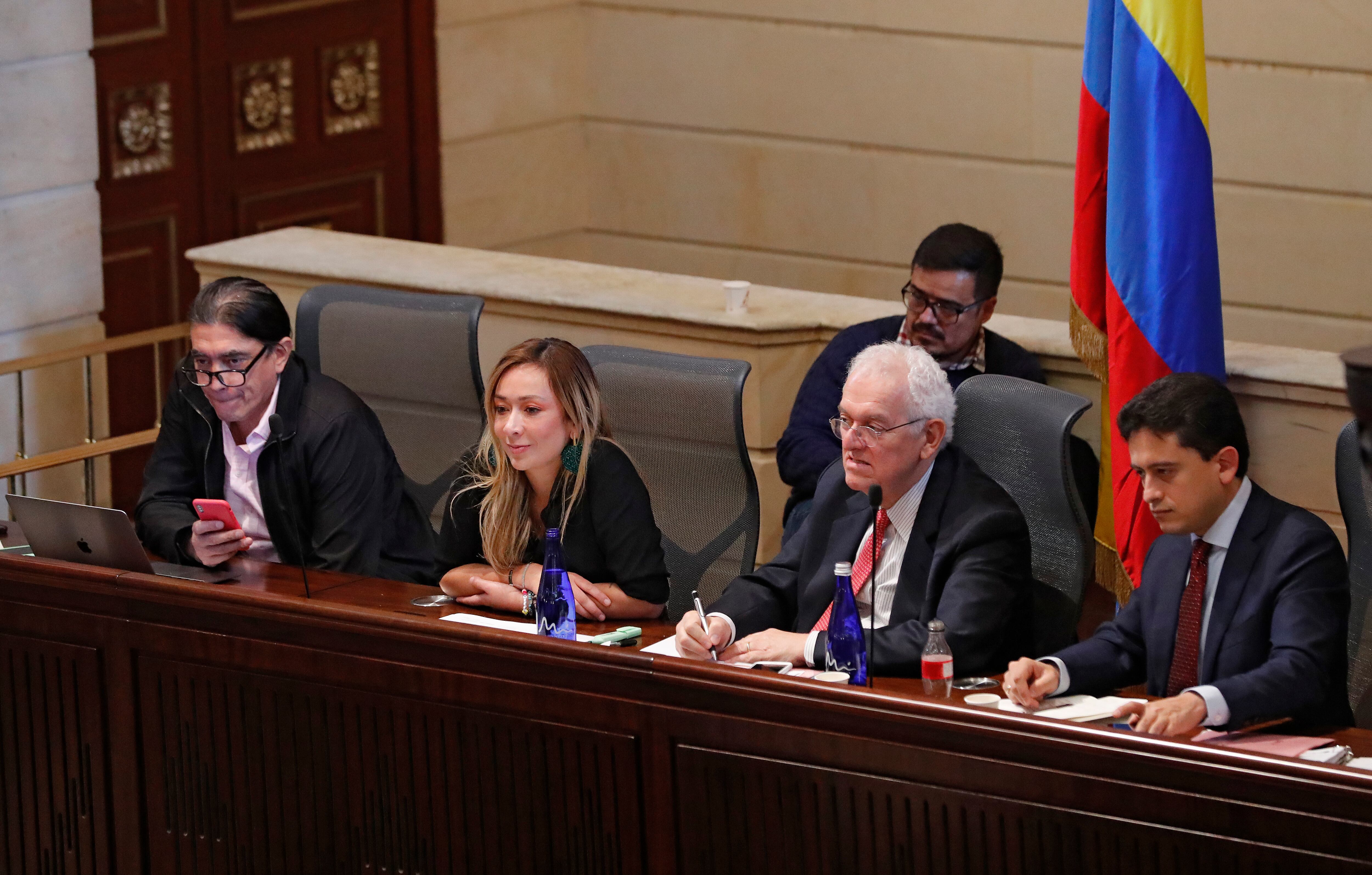 Senador Gustavo Bolívar
Representante Katherine Miranda
Ministro de Hacienda Jose Antonio Ocampo
Director de la Dian  Luis Carlos Reyes
Audiencia pública citada por las comisiones terceras conjuntas pra la Reforma Tributaria con los gremios económicos
Bogota agosto 31 del 2022
Foto Guillermo Torres Reina / Semana
