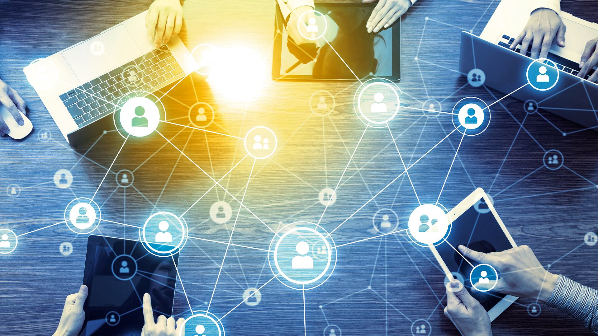 NO USAR, USO EXCLUSIVO MEJOR COLOMBIA, Especial BPO, Intro