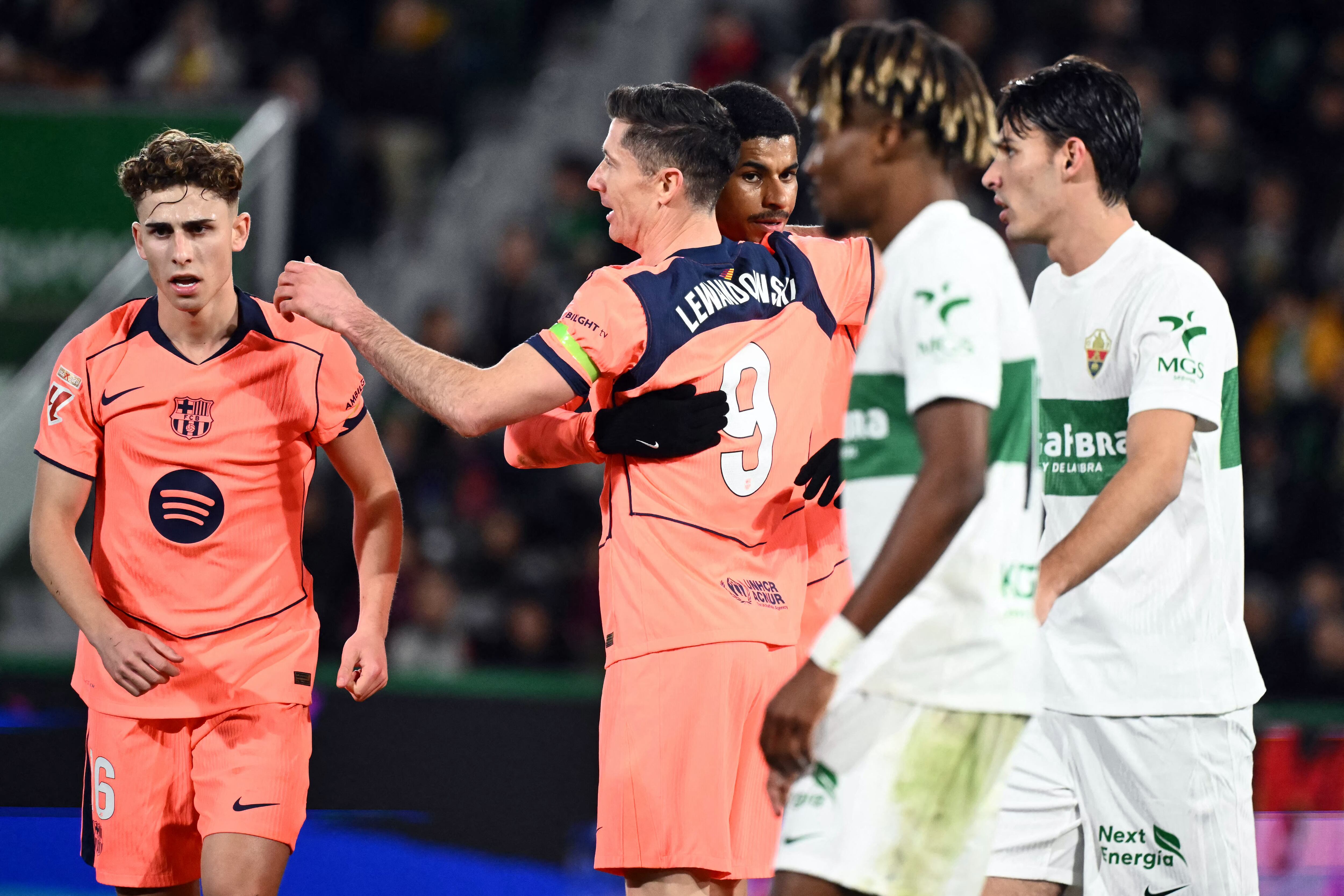 Barcelona siguió en la cima de LaLiga tras vencer a Elche en la fecha 22.