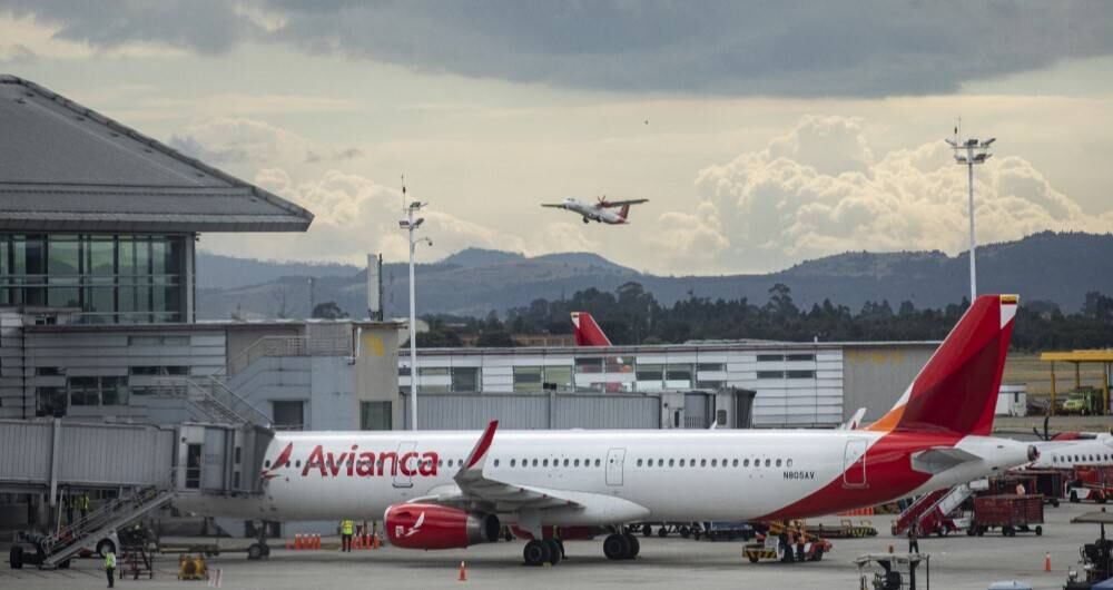 Avión de Avianca en El Dorado. Foto: Esteban Vega