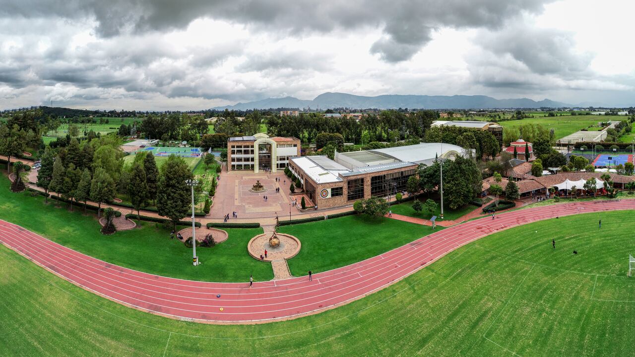 El Campus San Alberto Magno de la 'Santoto' cuenta con completos escenarios deportivos para la comunidad educativa.