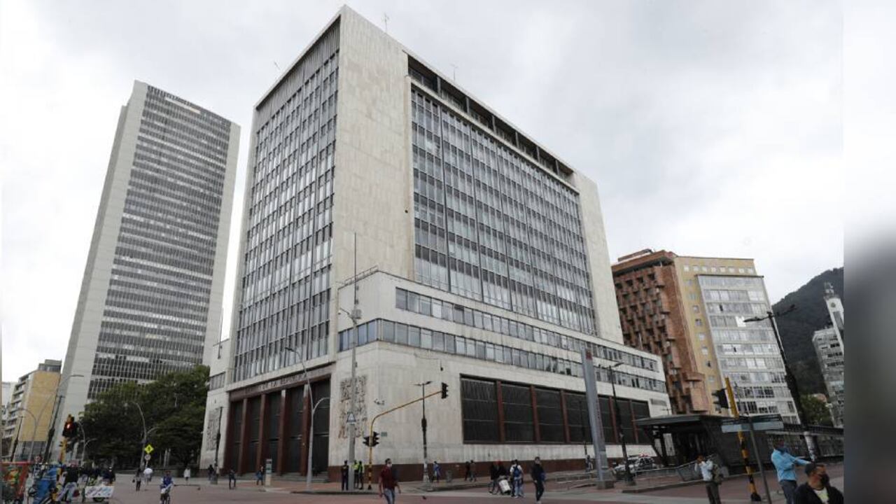 Tras varios meses de reducciones, la junta directiva del Banco de la República dejó quietas las tasas de interés.