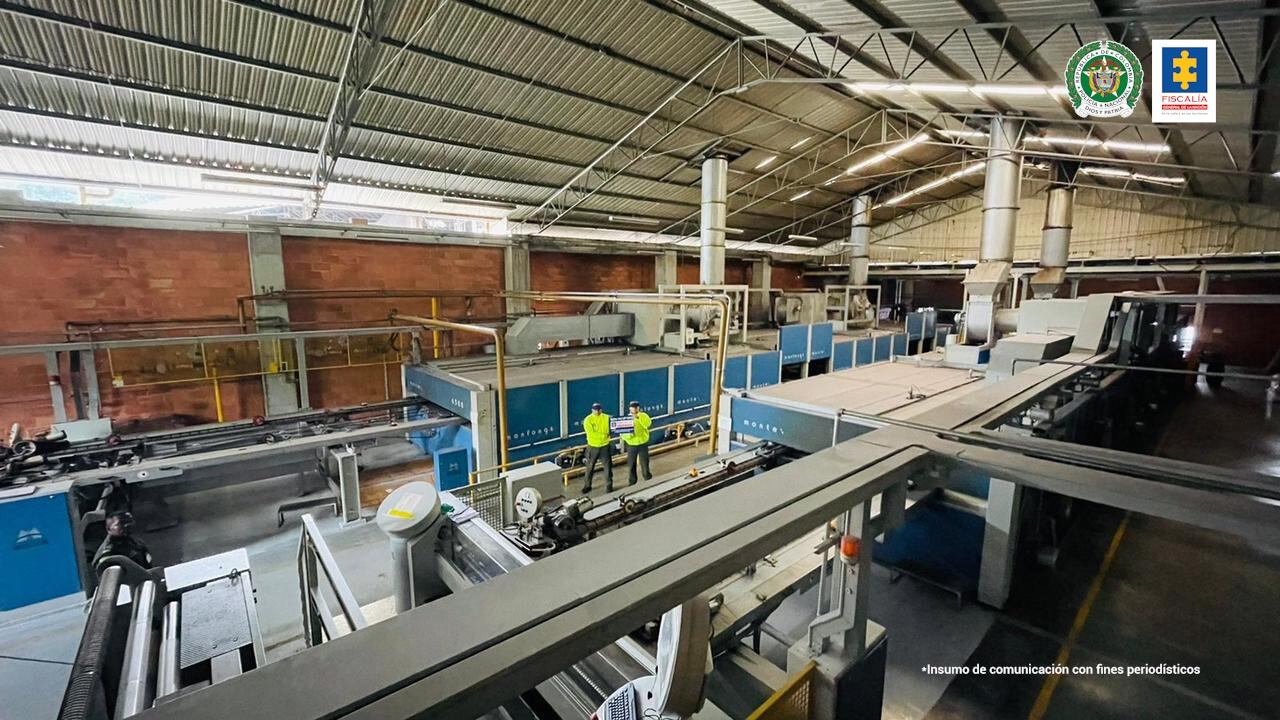 Fiscalía ocupa bienes avaluados en más de 231.000 millones de pesos que pertenecerían a una red delictiva dedicada al contrabando