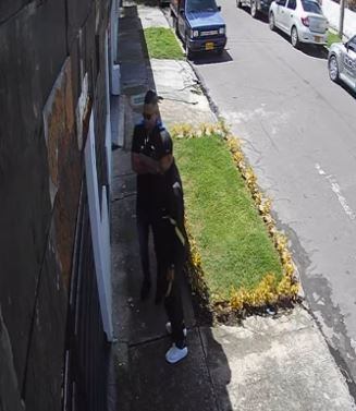 Este es el momento en el que los delincuentes llegan a la casa de la madre de Johanna Fadul