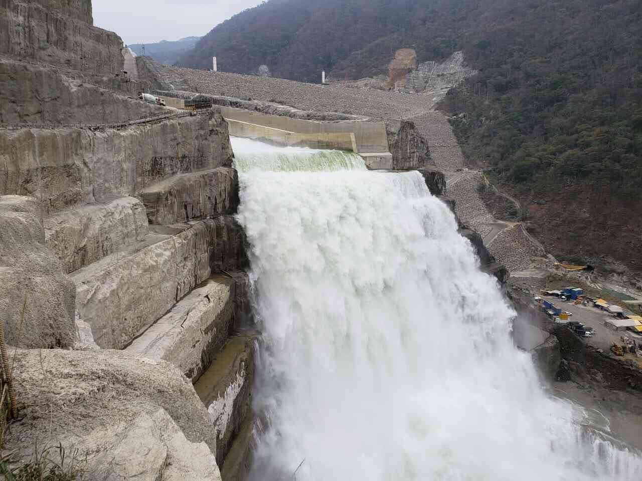 Desde el viernes pasado, el embalse de Hidroituango llegó al nivel de vertedero, por lo que el río Cauca está recuperando caudal. 