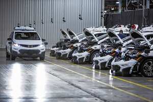 General Motors (GM) se convierte en la primera marca del mundo en fabricar en serie coches de conducción autónoma. Su primera producción será de 130 vehículos Bolt EV.