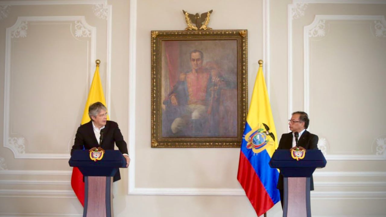 El presidente de Ecuador, Guillermo Lasso, está en Colombia para pedir apoyo a su homólogo Gustavo Petro.