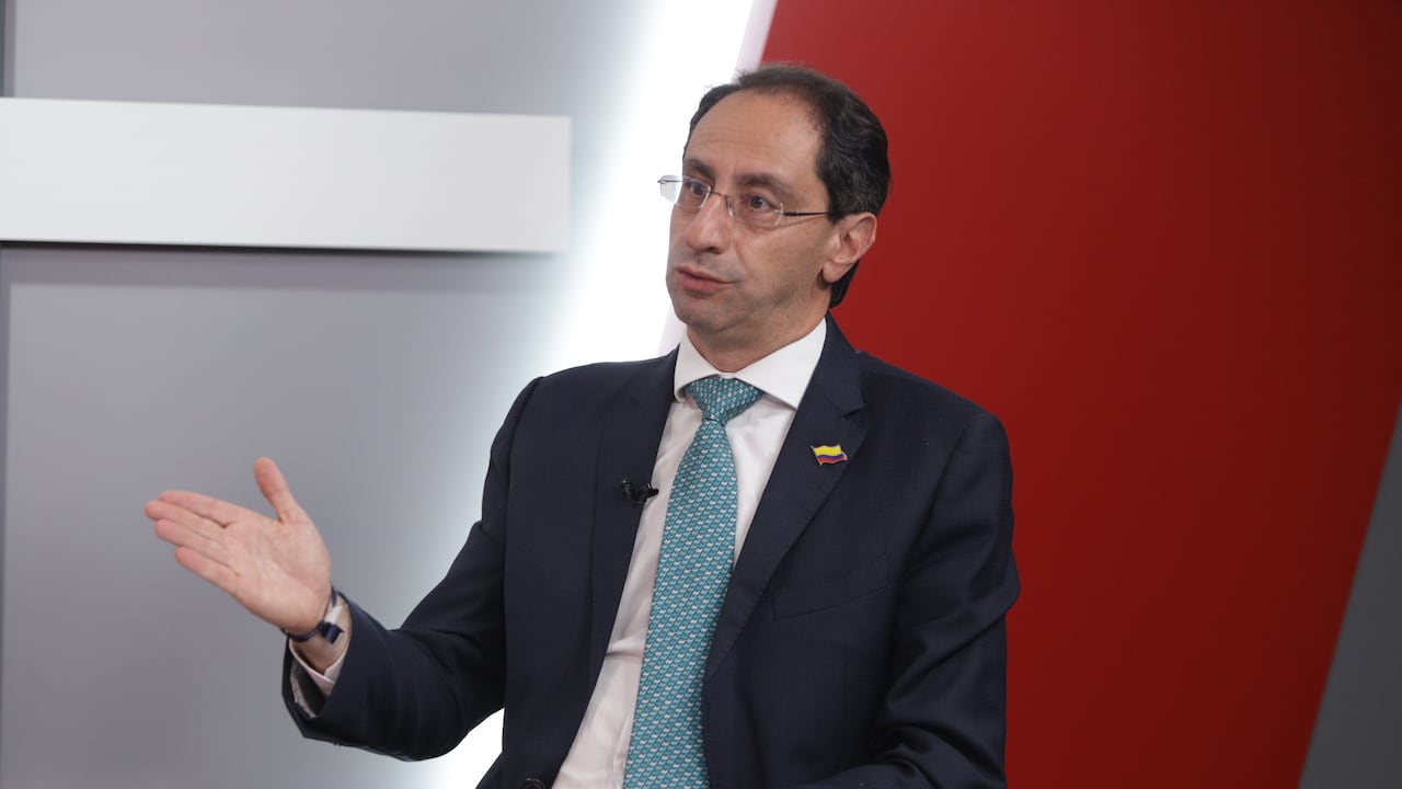 José Manuel Restrepo, vicepresidente electo, ha señalado que la cooperación internacional será clave para impulsar un crecimiento sostenible.