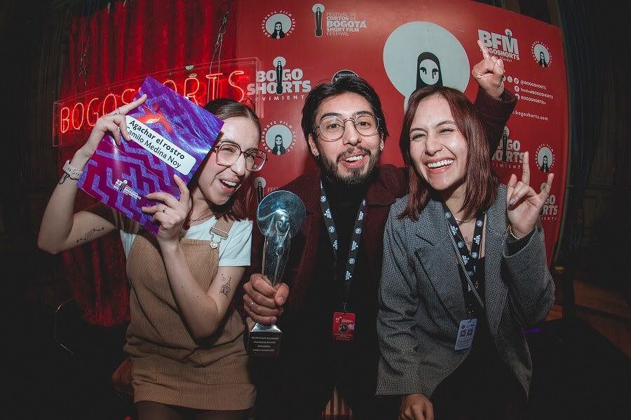 Agachar el rostro (Dir. Camilo Medina Noy) - Ganadores Mejor Cortometraje de Ficción