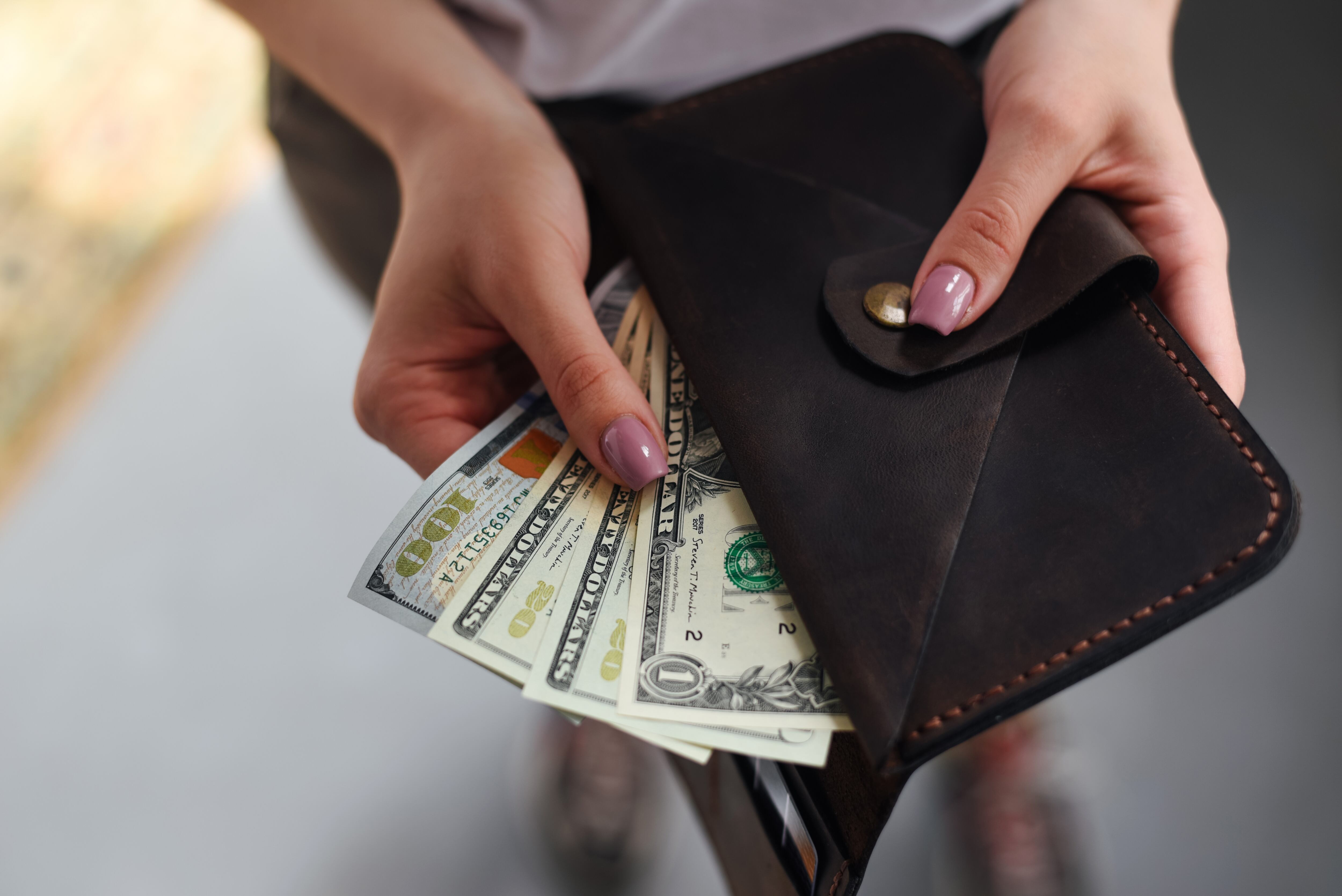 Dinero. Economía. Finanzas. Presupuesto.