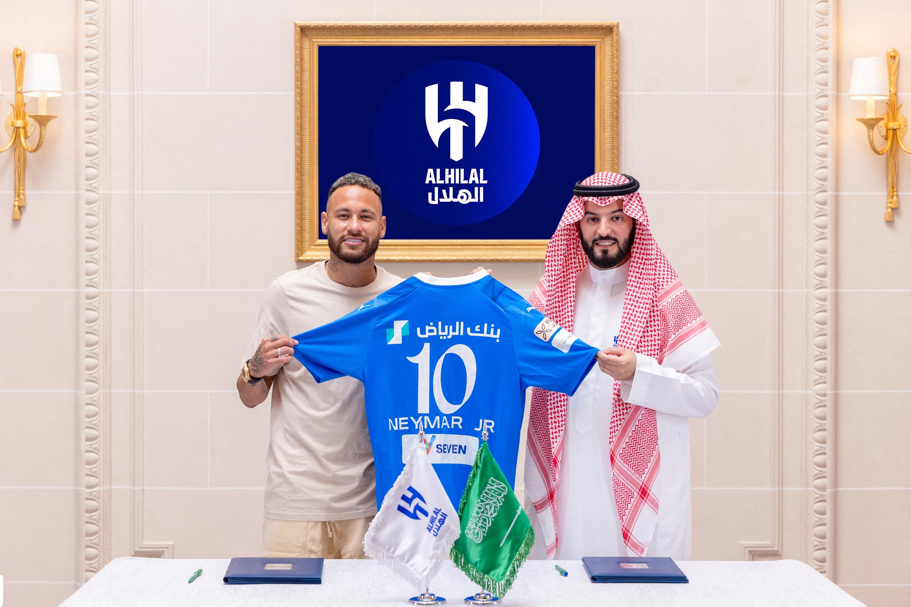Neymar en la presentación con el Al-Hilal de Arabia Saudita