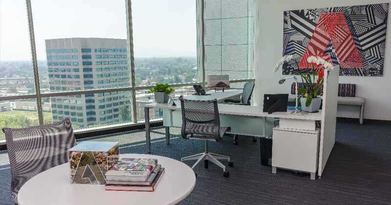 El mercado inmobiliario de las oficinas podría demorarse dos años al menos en volverse a normalizar.