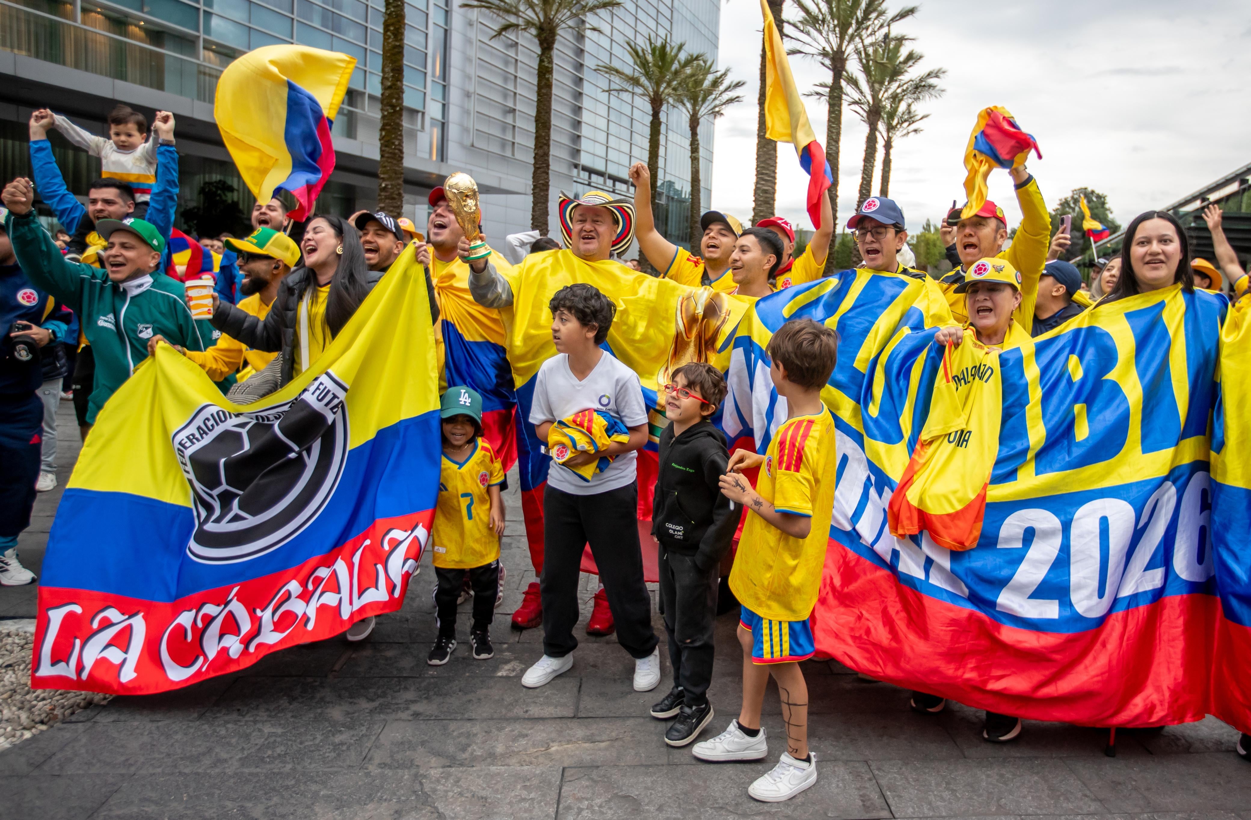 Los aficionados organizaron un multitudinario Banderazo.