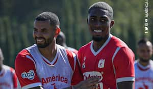 Edwin Cardona trabajó a la par de sus compañeros en América de Cali.