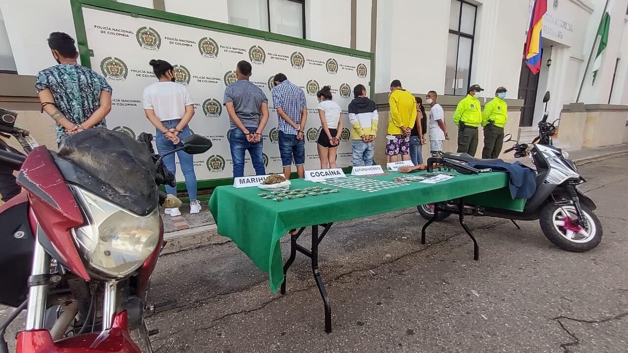 En total fueron capturadas 12 personas.