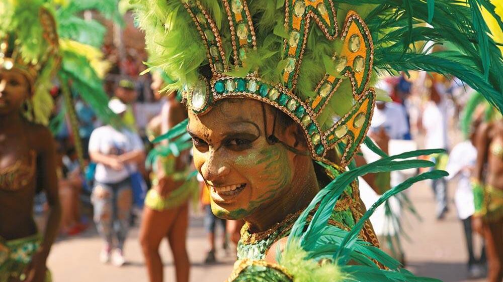 El carnaval cienaguero está influenciado por la tradición española. Se dice que su origen se remonta a la llegada y catequización de Fray Tomás Ortiz.