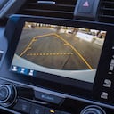 Las líneas fijas indican el ancho del vehículo.