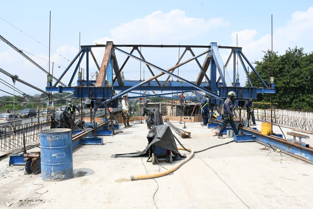 La obra del nuevo puente de Juanchito en el Valle sería entregada a finales de este 2023.