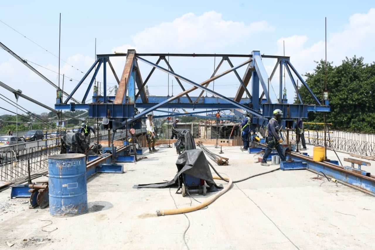 La obra del nuevo puente de Juanchito en el Valle sería entregada a finales de este 2023.