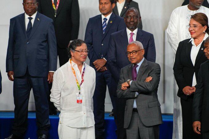 Polémica desató la vestimenta que usó el presidente Gustavo Petro en importante conferencia internacional